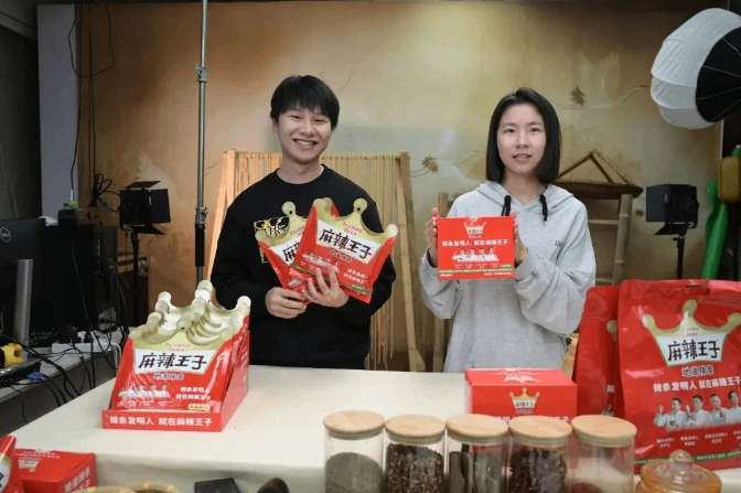 疯狂上热搜，麻辣王子的逆袭之路有多野？